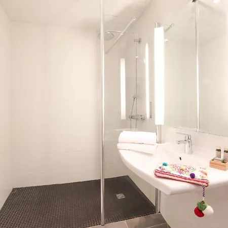 酒店 Hotel Les Remparts De La Cite - Carcassonne 3*