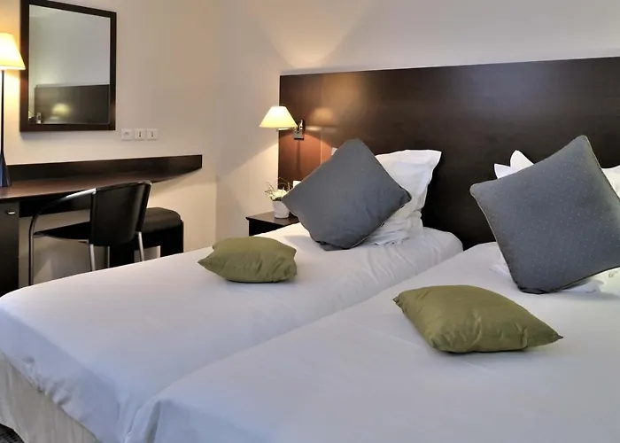 Hotel Les Remparts De La Cite - Carcassonne Hotel 3*